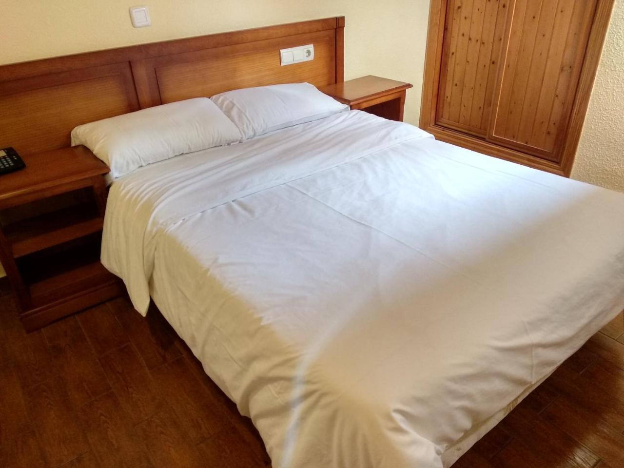 Hotel Sierra Oriente Guadarrama Bagian luar foto